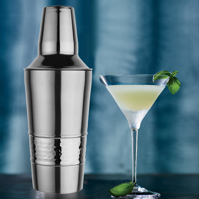 Cocktail Shaker with Built-in Bartender Strainer & Peg Measurer - Hammered Band, 500 ml